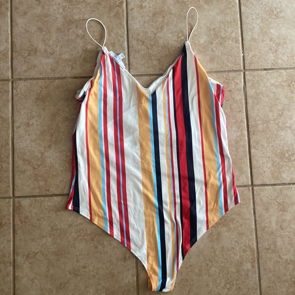 Gently Used Gaze Bodysuit - Picture 4 of 4